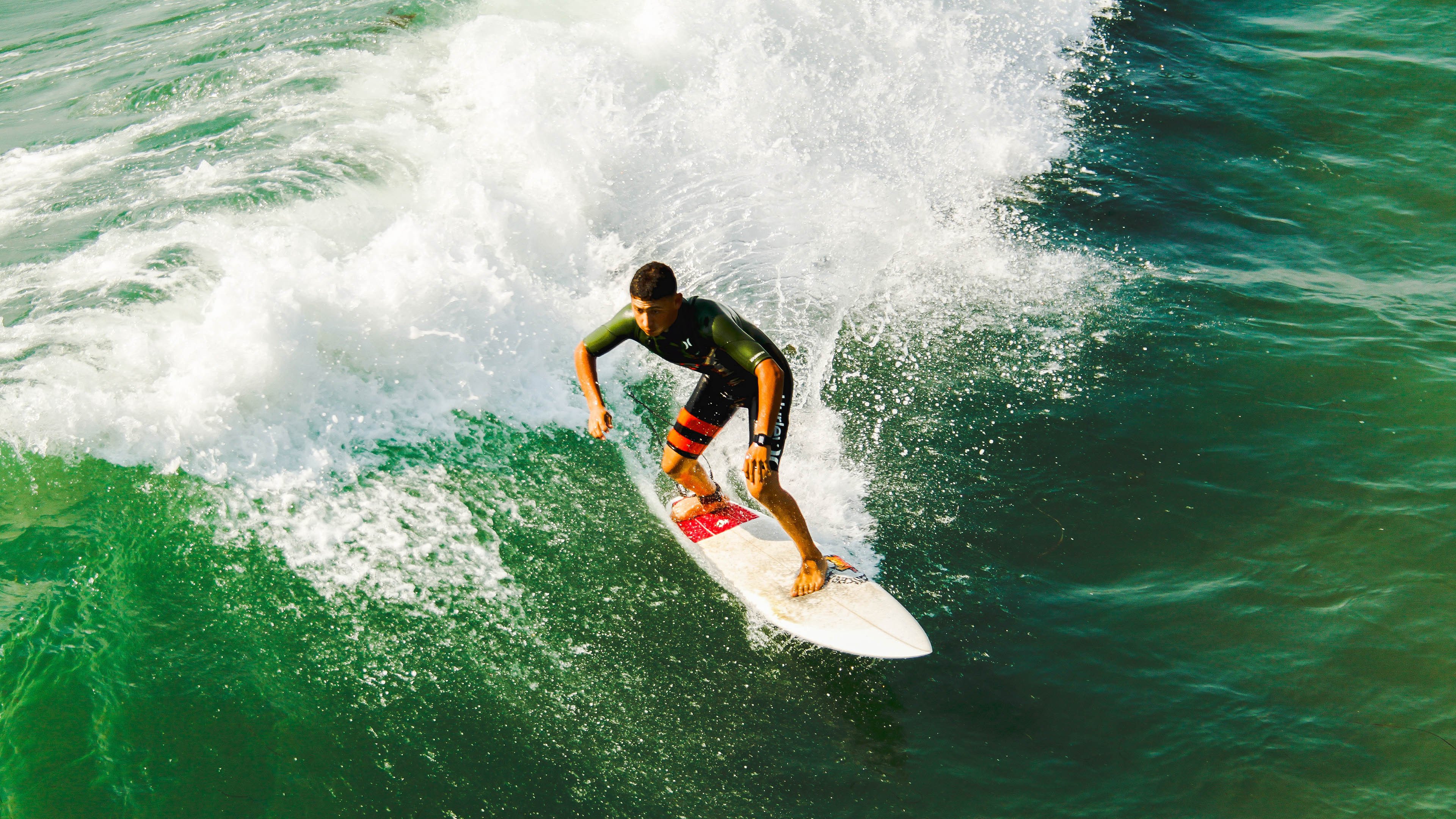 _水中雕塑比赛：科技点缀的艺术运动_，水下雕塑